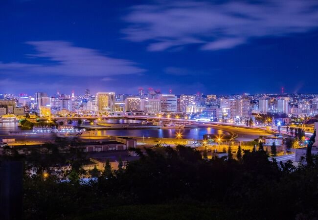 🏞️ 모기 언덕 공원 (가쟌비라 코엔) 이미지 1